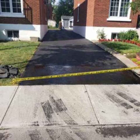 Pavage d&rsquo;asphalte Laval