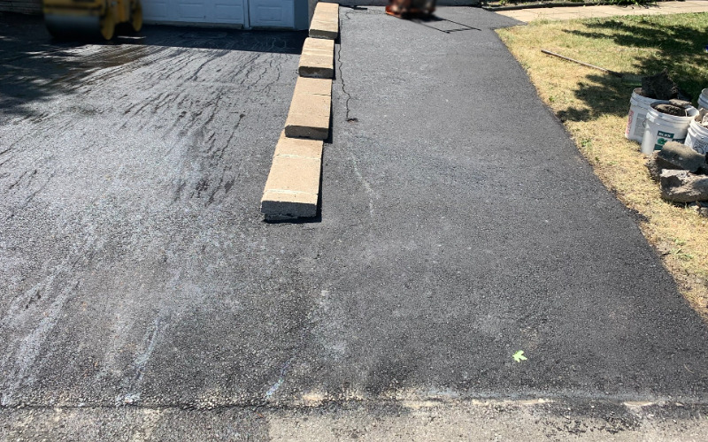 asphalte a Laval - Entreprise de pavage et réparation d'asphalte a Laval